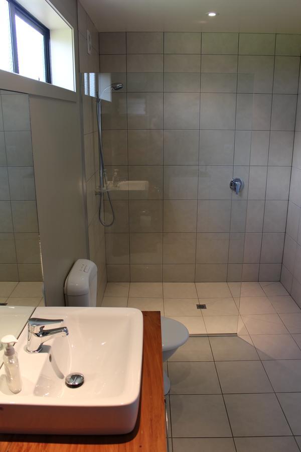 The Loft At Te Kumi Tirohanga Farm stay *